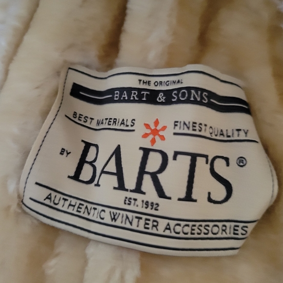 Bart's women's faux fur suede trapper cap - Picture 3 of 5